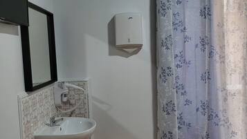 Bügeleisen/Bügelbrett, kostenloses WLAN