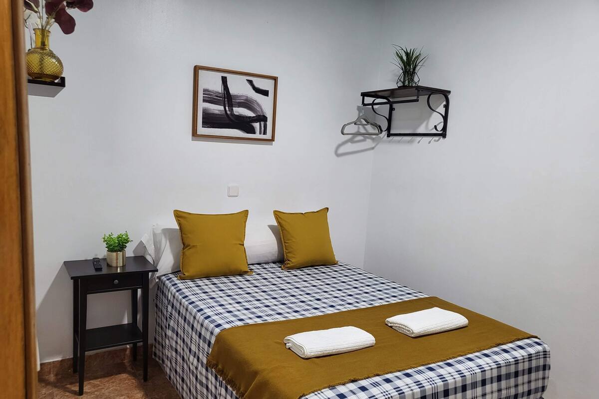 Quarto casal econômico | Banheiro