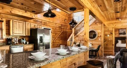 Sleeps 16, Every Room Ensuite, Theater & Arcade