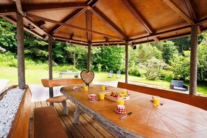 Outdoor dining - Chalet Mont-Lac à 100m du Lac (Gérardmer)