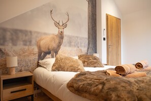 4 Schlafzimmer, Reisekinderbett, Internetzugang, Bettwäsche