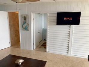 Interior - Buck Island Views on North Shore: Mermaid & View (Christiansted)