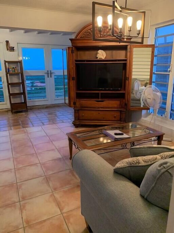 TV - Buck Island Views on North Shore: Mermaid & View (Christiansted)