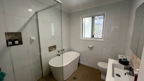 シャワー、タオル