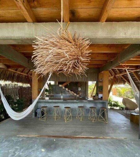 Peaceful beachside artist_designed retreat


