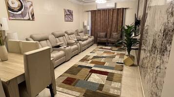 Smart TV, fireplace, DVD player, video library