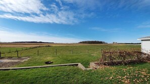 2 bedrooms - Farm Country Amish Country Newly Renovated (Middlebury)
