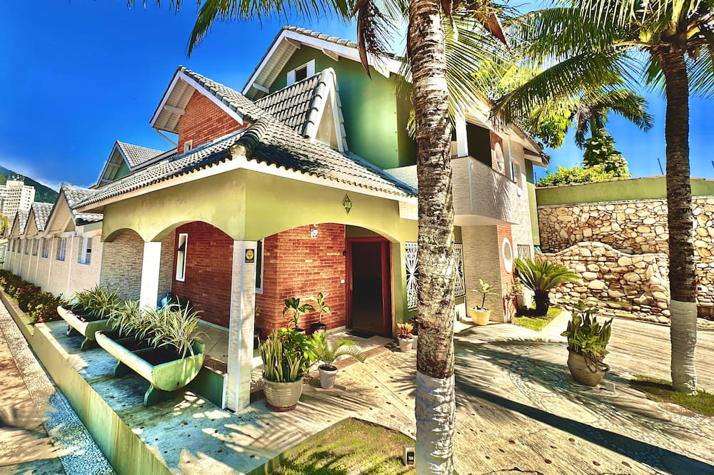 Surfside Suites