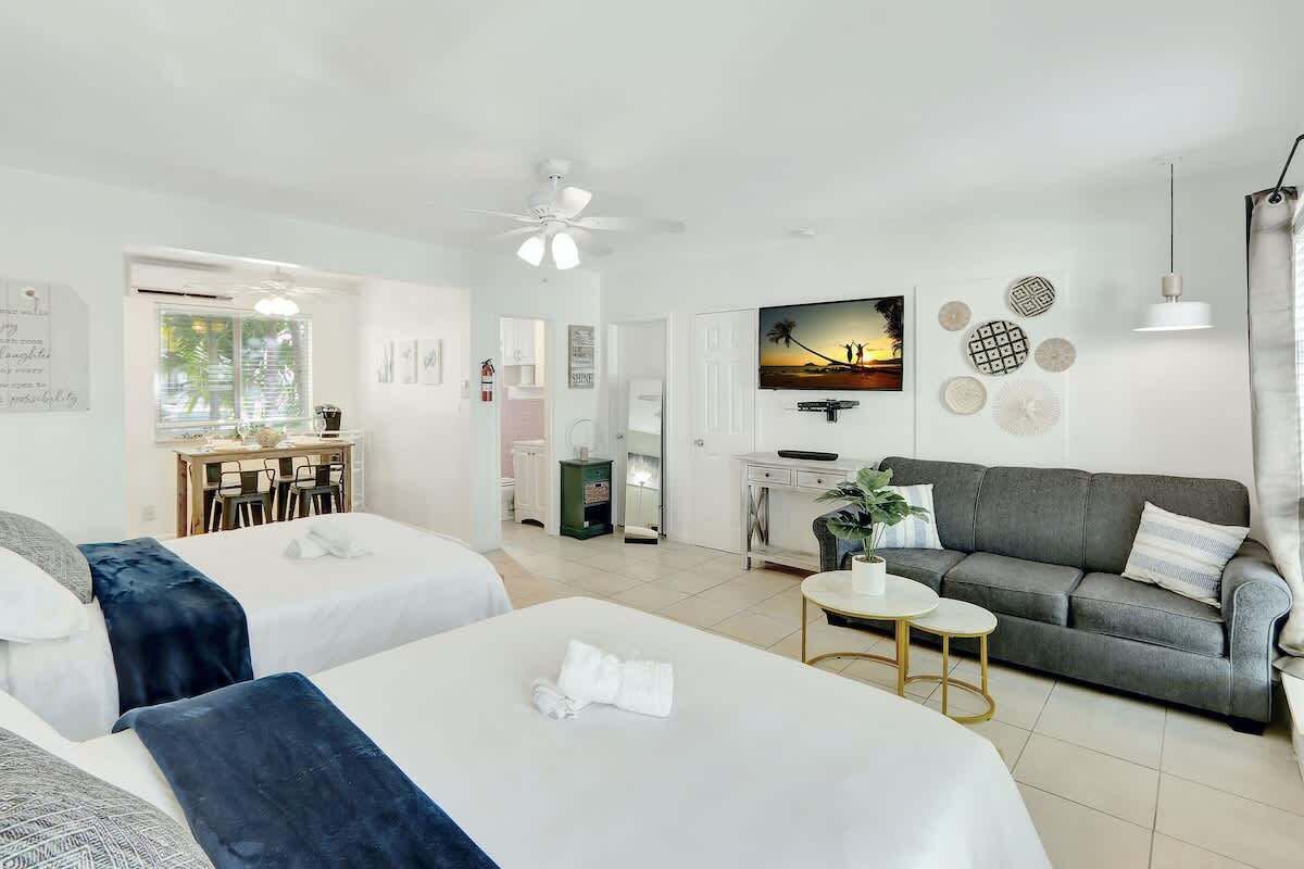 Iron/ironing board, travel crib, free WiFi, bed sheets