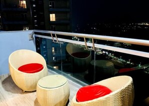 Property grounds - luxsugero at 37th floor (Noida)