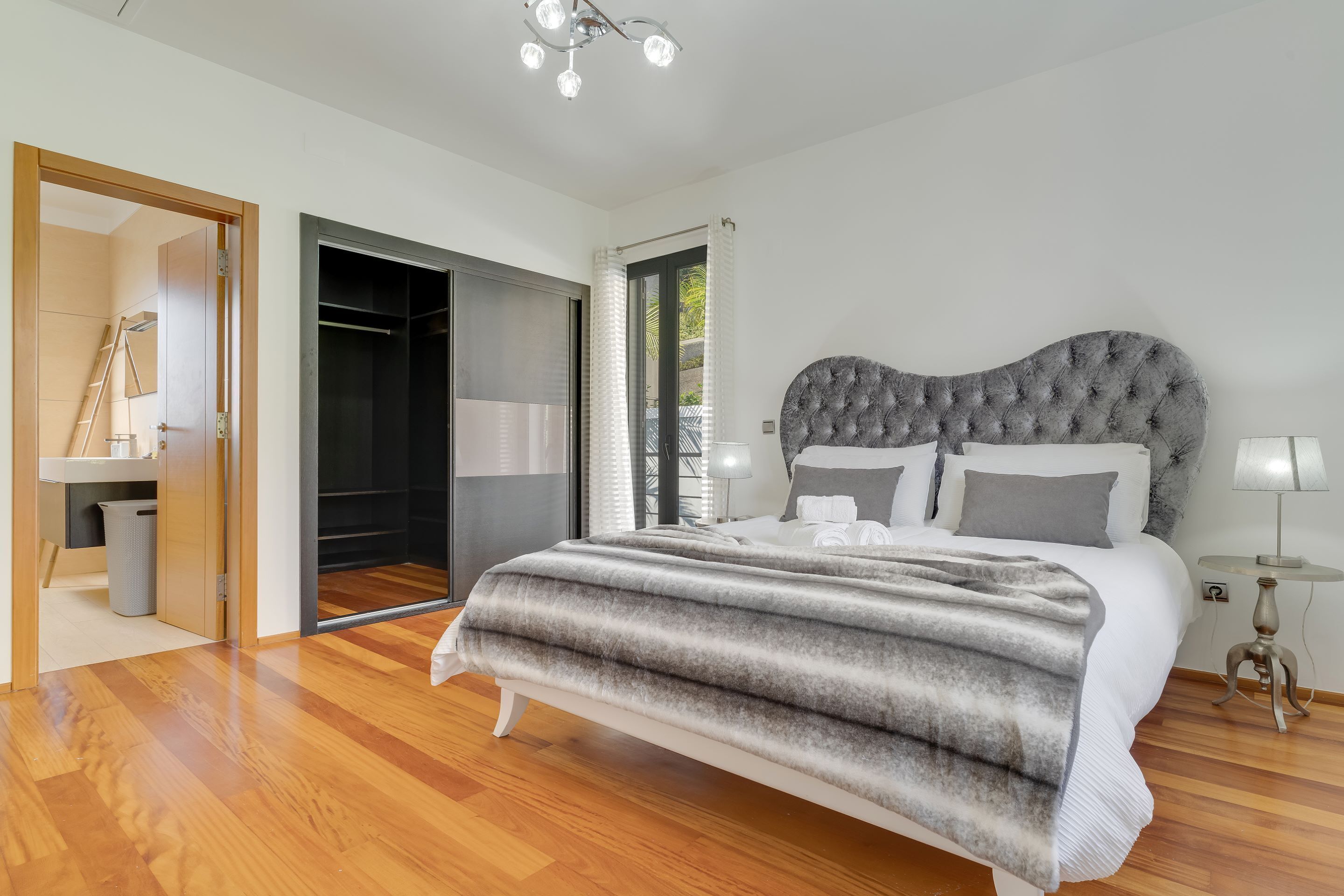 3 phòng ngủ, màn/rèm cản sáng, bàn ủi/dụng cụ ủi quần áo 