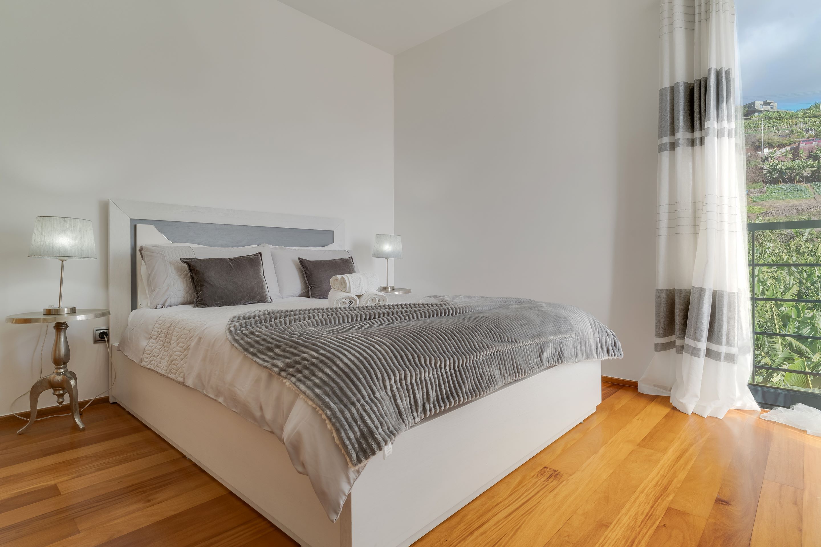 Foto - Countryside Charm by HR Madeira