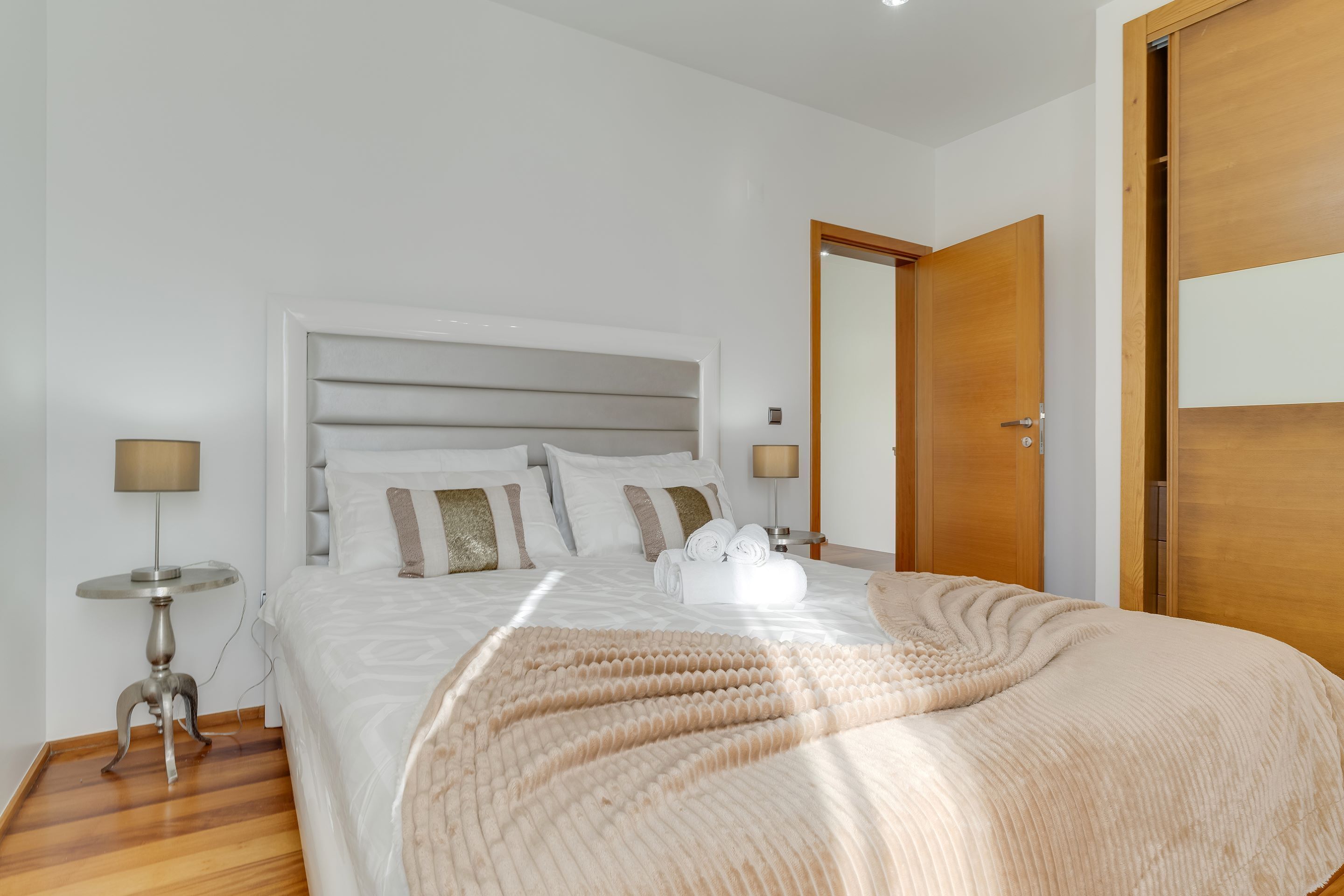 Foto - Countryside Charm by HR Madeira