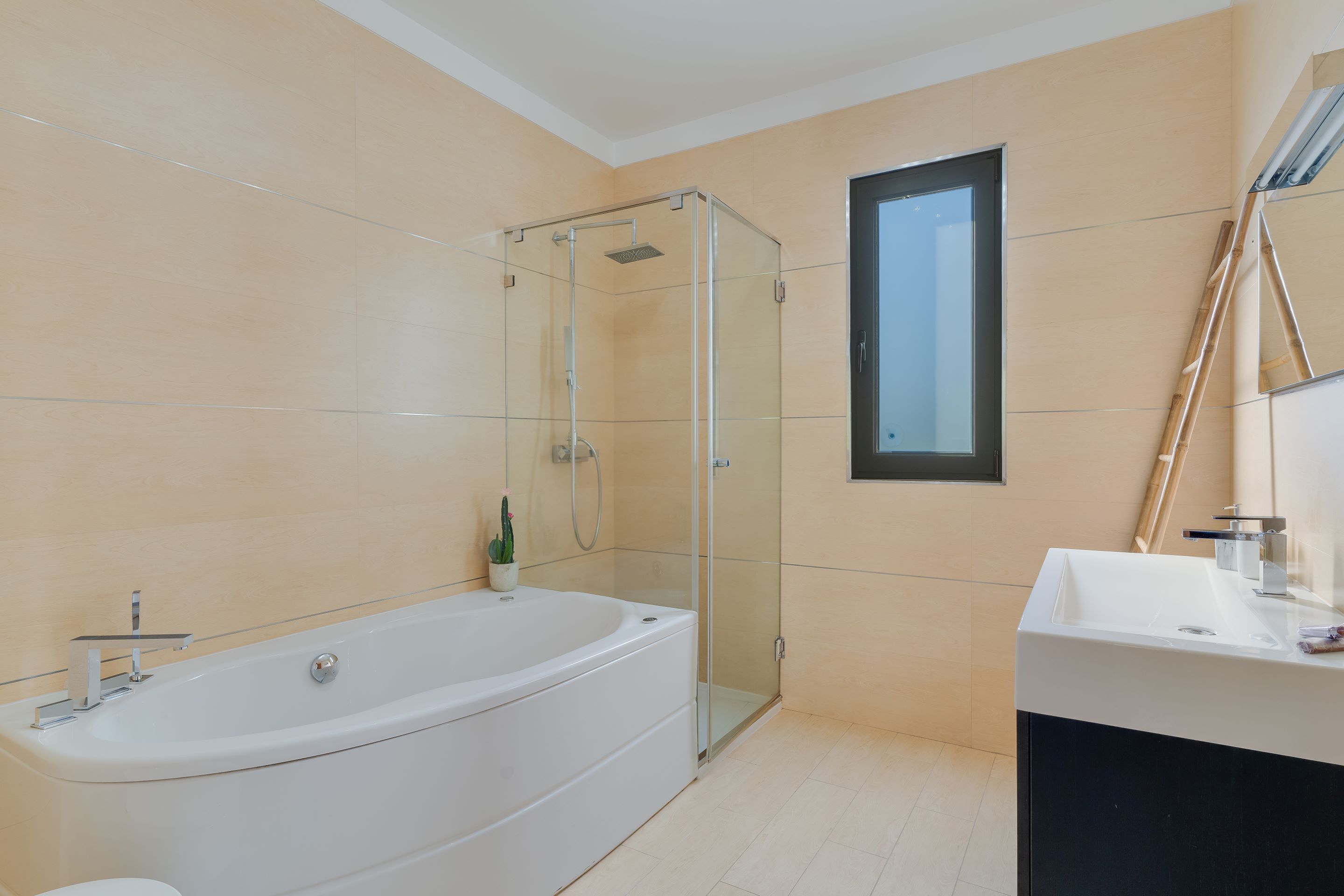 Foto - Countryside Charm by HR Madeira