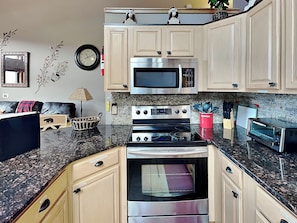 Studio (3 Bedrooms) | Property amenity - Our Happy Place by Taylor Made Deep Creek (McHenry)
