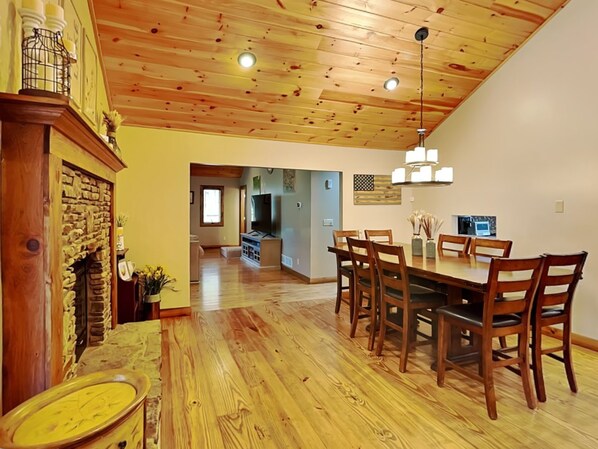 House (4 Bedrooms) | Property amenity