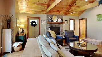 House (4 Bedrooms) | Property amenity