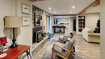 House (5 Bedrooms) | Property amenity