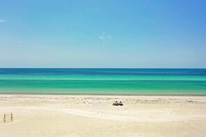 Beach nearby - Gulf to Bay Community, Private Beach Access & Endless Amenities (Bradenton Beach)