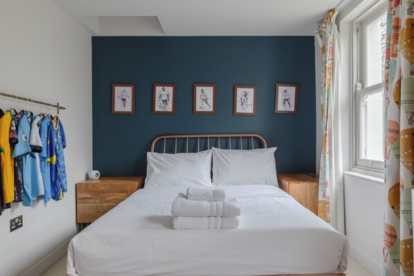 4 間睡房、熨斗/熨衫板、上網、床單