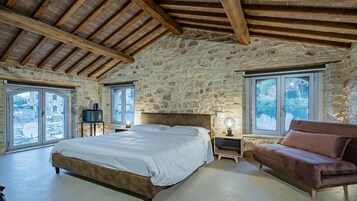 Quarto casal luxo | Wi-Fi de cortesia, roupa de cama