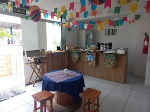 Free daily self-serve breakfast