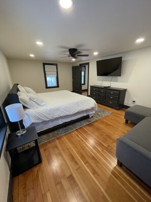 4 bedrooms, WiFi, bed sheets