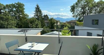 Joli espace avec vue sur le lac