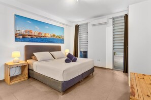 1 habitación, tabla de planchar con plancha, wifi y ropa de cama 