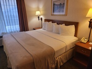 Suite | Desk, laptop workspace, blackout curtains, iron/ironing board - The Glenville Inn (Glenville)