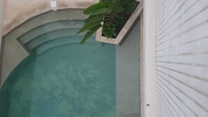 室外游泳池