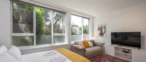 1 bedroom, iron/ironing board, internet, bed sheets