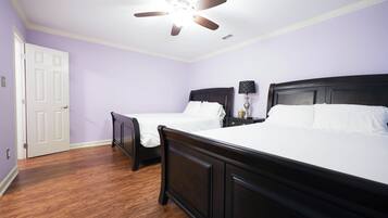 2 bedrooms, desk, iron/ironing board, free WiFi