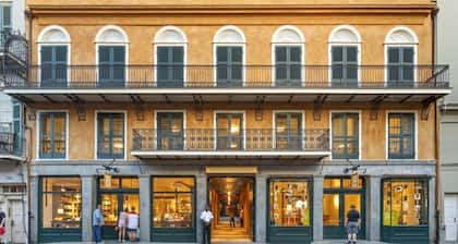 Private 4BR Condo steps from St Charles Ave