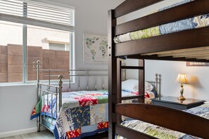 4 dormitorios, tabla de planchar con plancha, wifi y ropa de cama