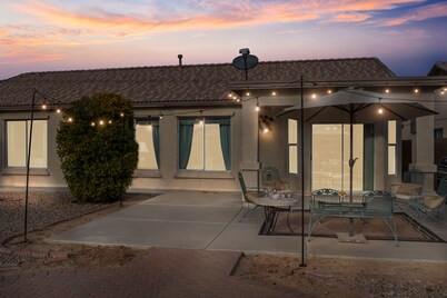 Spring Training Special. Spacious 4 bedroom/Big backyard in Surprise
