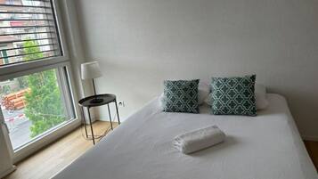 1 chambre, fer et planche Ă  repasser, Wi-Fi, draps fournis