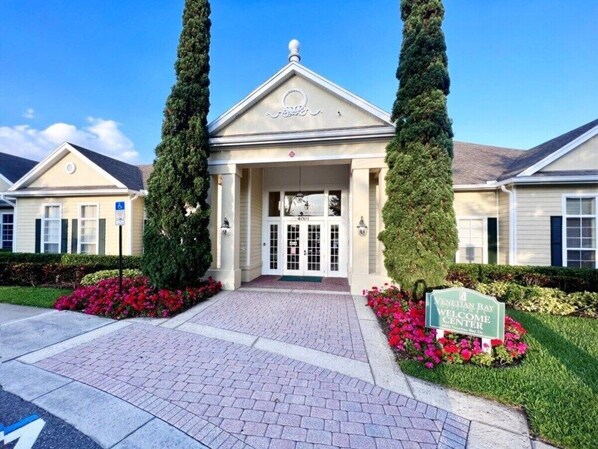 Exterior - Lovely vacation home near Disney, Universal Studios with free parking and Wi-Fi (Kissimmee)