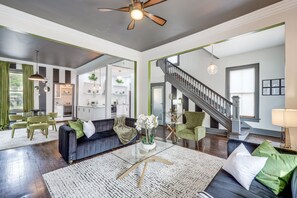 TV - Stylish Home in Springfield Historic District! (Jacksonville)