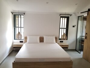 2 bedrooms, iron/ironing board, WiFi, bed sheets - Spacious 2-Bedroom Mediterranean-Inspired home, in a gated community. (Ikeja)