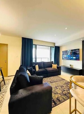 Living area - 2 Bedroom GTC Deluxe Apartment (Quito)