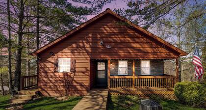 Welcome to “Relaxing on the Cumberland” – Your Perfect Cozy Escape