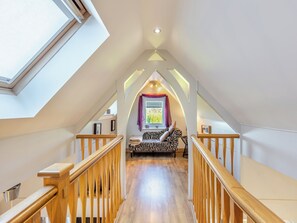 Interior - Ty Teiliwr - UK45719 (Tyn Y Gongl, near Benllech)