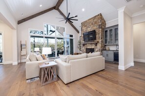 Smart TV, fireplace, video games, ping pong