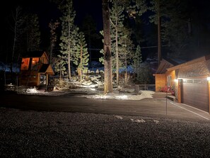 Exterior - Remodeled Hot Tub Home Near Heavenly Village, Chairlift and Lake-Sleeps 9 Max (Stateline)