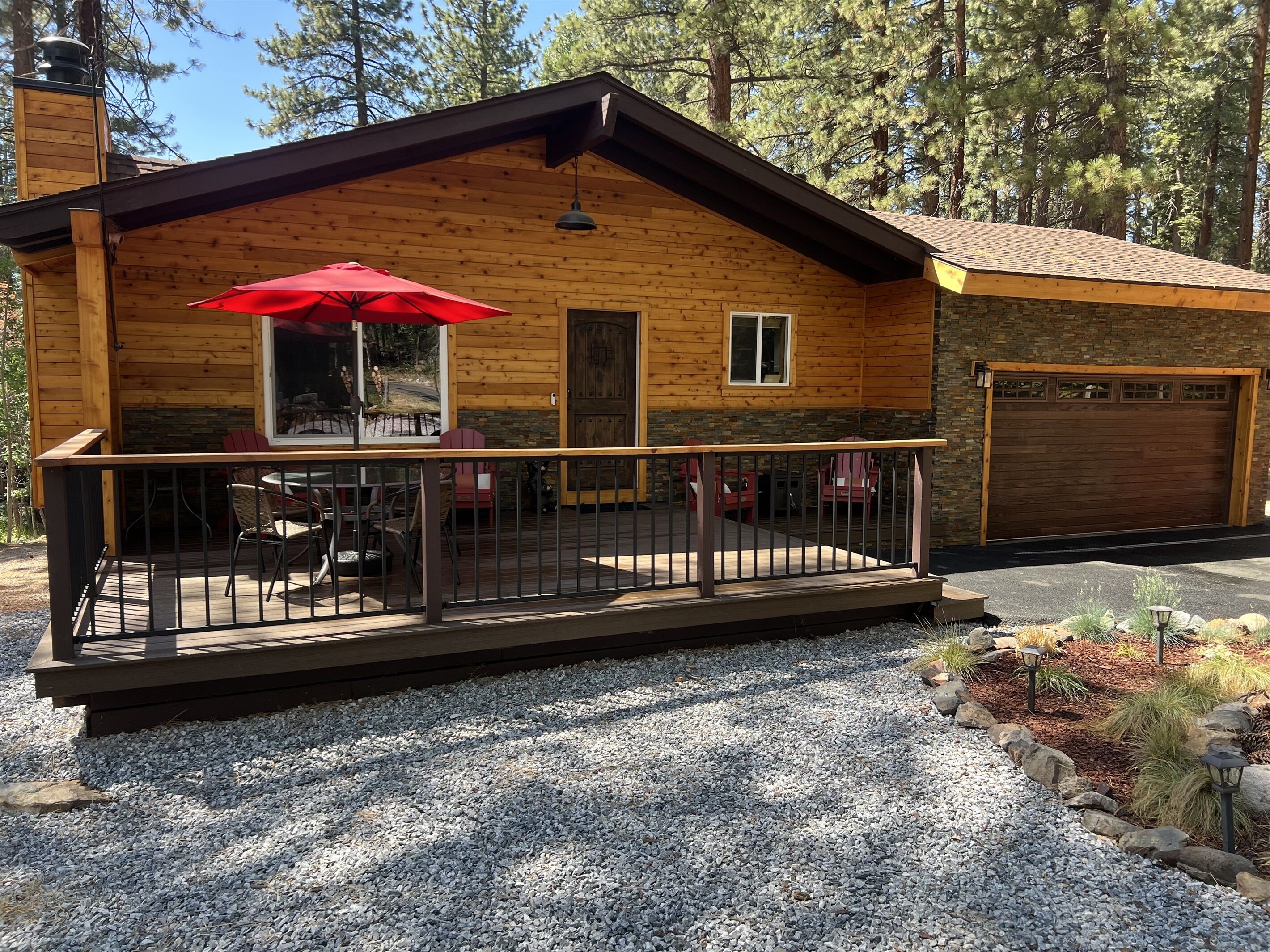 Remodeled Hot Tub Home Near Heavenly Village, Chairlift and Lake-Sleeps 10 Max