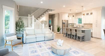 Tranquil Shores | Relax on Lake Michigan 4BR, 4BA