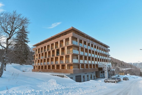 Exterior. The Valley Bakuriani MountInn