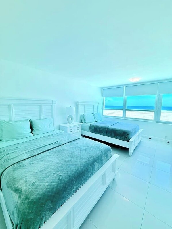 Desk, iron/ironing board, WiFi, bed sheets