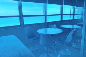 Dining - DCM Oceanview 3 (Miami)